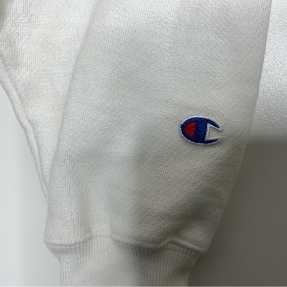 CHAMPION LOGO Reverse Weave Hooded Crop Top Sewater. White. Size Medium. - Picture 4 of 7
